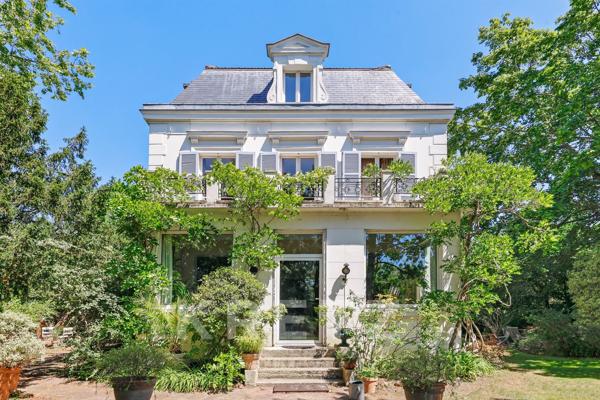 Propriété d'exception: ensemble immobilier de 2 maisons sur terrain arboré de 1400 m2