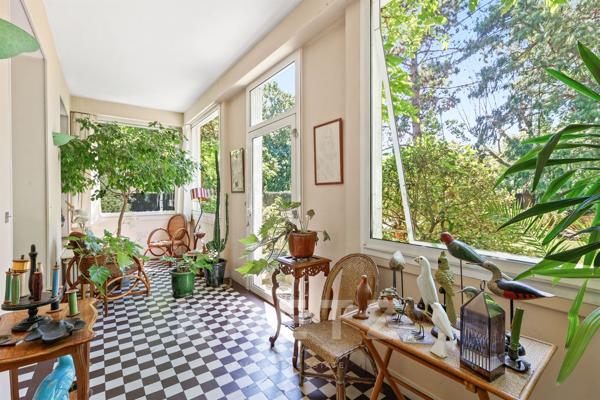 Propriété d'exception: ensemble immobilier de 2 maisons sur terrain arboré de 1400 m2