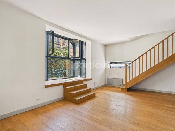 Vente
                Appartement68 m² - 3 Pièces -
                    Bordeaux (33800)