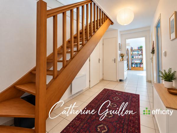 Maison
         5 pièces
        - 111 m² 222 000 € *