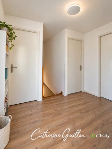 Maison
         5 pièces
        - 111 m² 222 000 € *