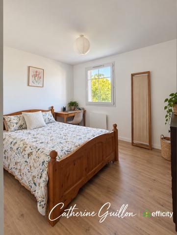 Maison
         5 pièces
        - 111 m² 222 000 € *