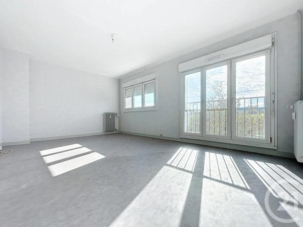 Appartement F3 à vendre  3 pièces - 62,52 m 2   MONTBELIARD  - 25