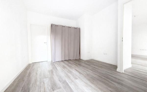 Appartement à vendre    2 pièces • 42,70 m2 Noisy-le-Grand