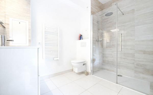 Appartement à vendre    2 pièces • 42,70 m2 Noisy-le-Grand