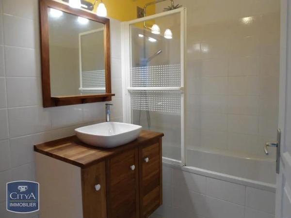Appartement à louer 4 pièces 77.7m² Saint-Nazaire (44600)