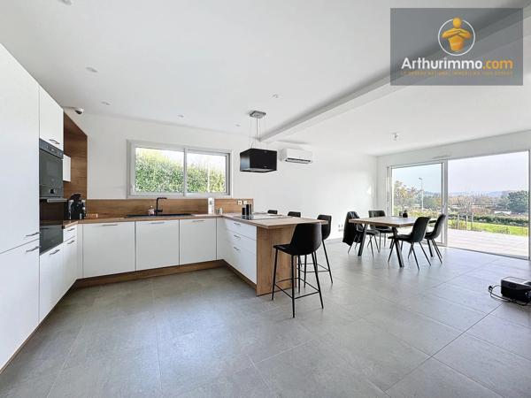 Vente Maison 5 pièces 126 m2 à L'Isle-d'Abeau