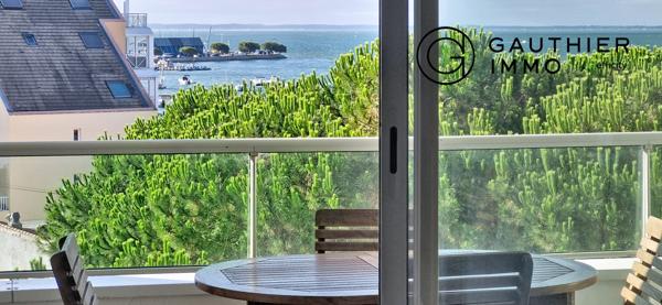 Appartement
         2 pièces
        - 50 m² 399 900 € *