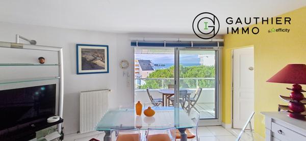 Appartement
         2 pièces
        - 50 m² 399 900 € *