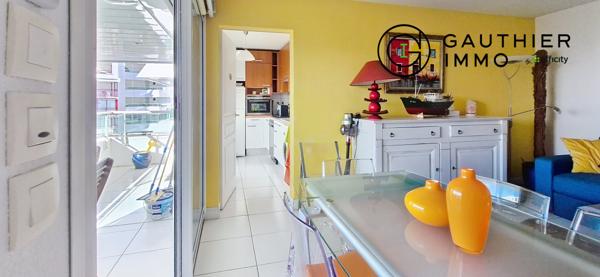Appartement
         2 pièces
        - 50 m² 399 900 € *