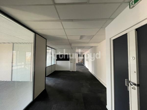 Bureaux à louer à Lille - Surface moderne avec parking et équipements performants