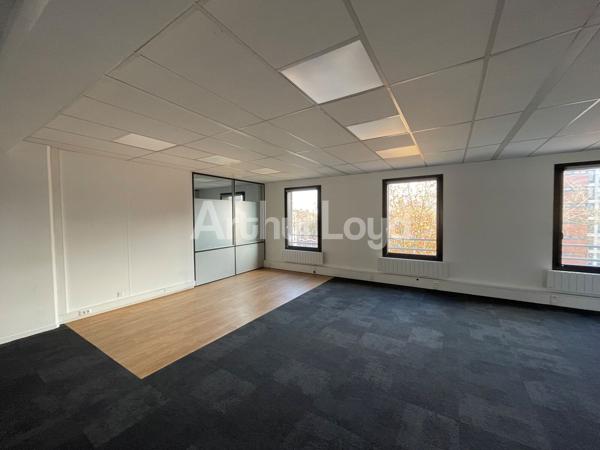 Bureaux à louer à Lille - Surface moderne avec parking et équipements performants