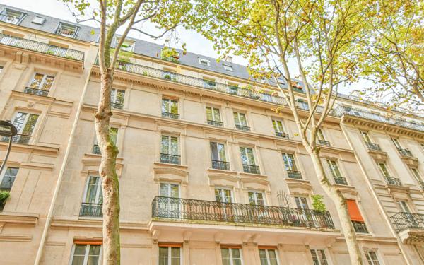 Appartement à vendre    4 pièces • 95 m2 Paris 10