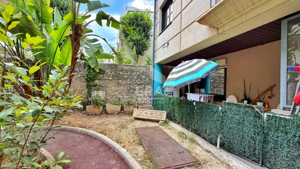 A VENDRE : NICE/QUARTIER FLEURS - 2P 47m2 avec terrasse