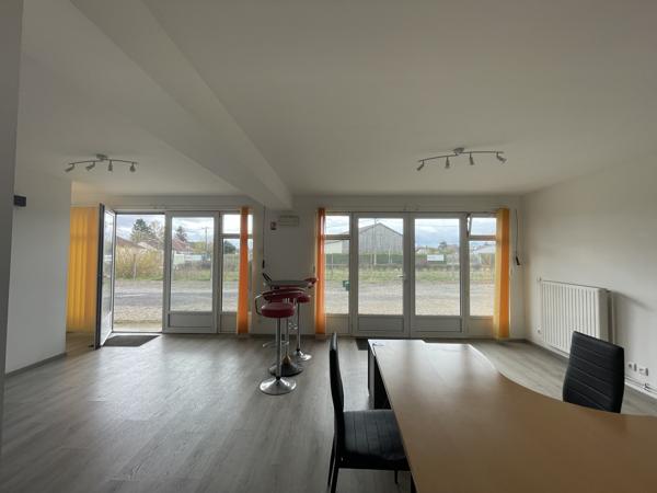 LOCATION - BUREAUX - 145 m2 - A LOUER - BRESLES