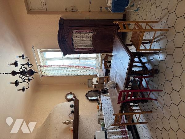 L'Etude Maubé vend une magnifique propriété de charme de plus de 500m2 située à Cassis.