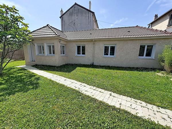 maison plain pied 73m² / 3 chambre / 379 de terrain