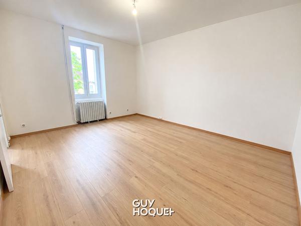 Maison rénovée avec garage et dépendances ? Montceau-les-Mines