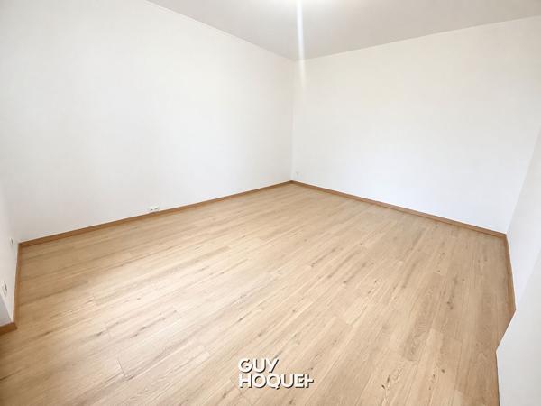 Maison rénovée avec garage et dépendances ? Montceau-les-Mines