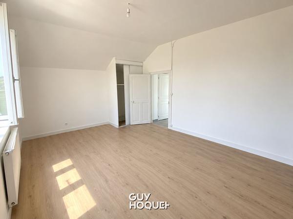 Maison rénovée avec garage et dépendances ? Montceau-les-Mines