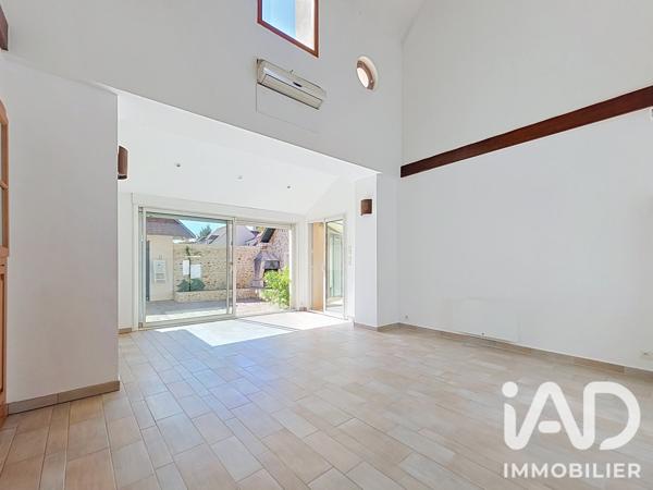 Maison à vendre 7 pièces 207 m² Saint-Michel-sur-Orge