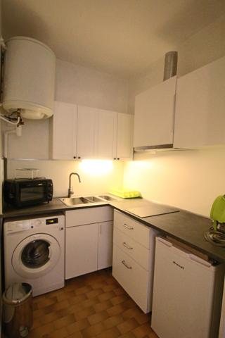 Lyon (69001) Studio meublé tt équipé - rue Neuve - prochainement Disponible !