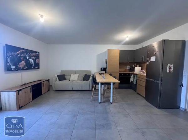 Appartement à louer 3 pièces 64.19m² Maubec (38300)