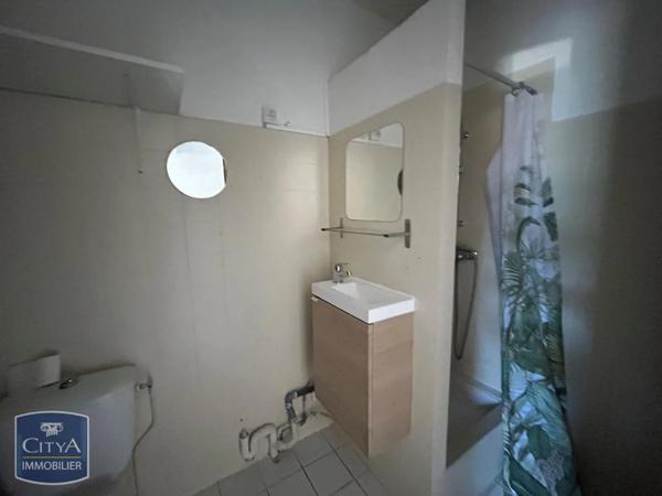 Appartement à louer 1 pièce 25m²