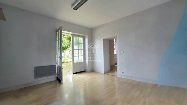 MAISON T5 - 123M² EN CENTRE VILLE AVEC JARDINET ET GARAGE / EAUZE