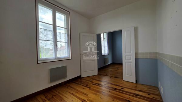 MAISON T5 - 123M² EN CENTRE VILLE AVEC JARDINET ET GARAGE / EAUZE