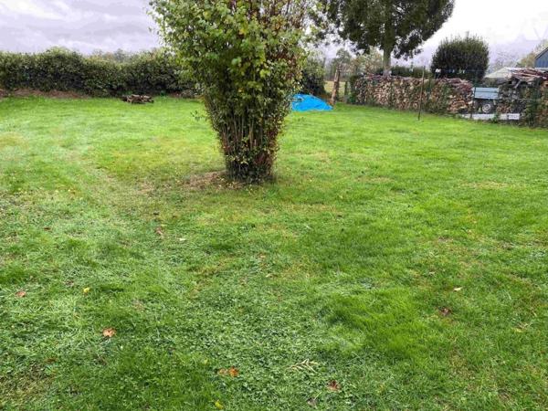 RÂNES, proche commerces et château:  Maison d’habitation à restaurer  sur 537 m² de terrain