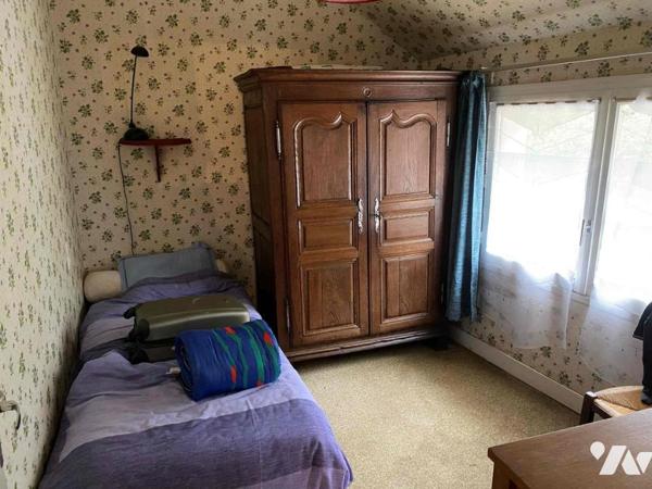 RÂNES, proche commerces et château:  Maison d’habitation à restaurer  sur 537 m² de terrain