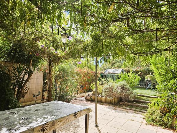 Maison familiale avec piscine et bonne humeur incluse !