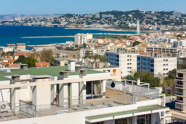 Marseille (13008) Duplex T4/5 – Dernier étage avec rooftop et vue panoramique POINTE ROUGE 13008