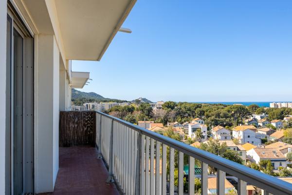 Marseille (13008) Duplex T4/5 – Dernier étage avec rooftop et vue panoramique POINTE ROUGE 13008