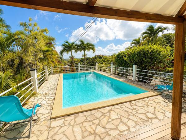 Location
                Appartement87,29 m² - 3 Pièces -
                    ste ANNE (97180)