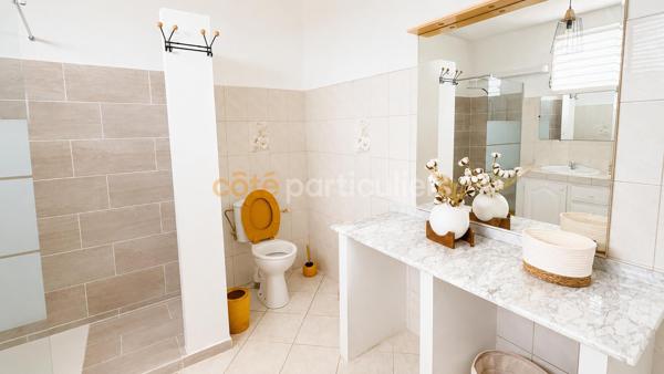 Location
                Appartement87,29 m² - 3 Pièces -
                    ste ANNE (97180)