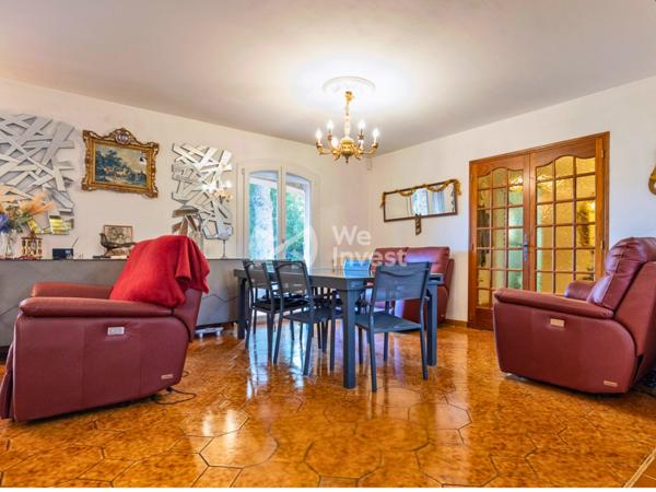 Villa familiale T6 de 136 m² – Terrain de 739 m² – Double garage – Proximité du Centre Ville