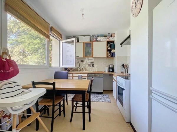 Hauts de Chatou - Appartement 4 pièces de 77m2 339 000 € **  - Référence  162134