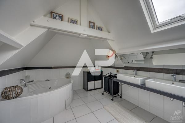 Maison Rueil Malmaison 7 pièce(s) 192 m² 1 099 000 € **  - Référence  20120