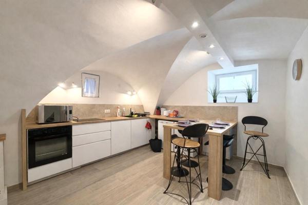 Appartement rénové Le Cannet limite Cannes 2 pièces 57 m2 duplex