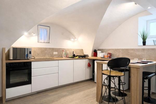 Appartement rénové Le Cannet limite Cannes 2 pièces 57 m2 duplex