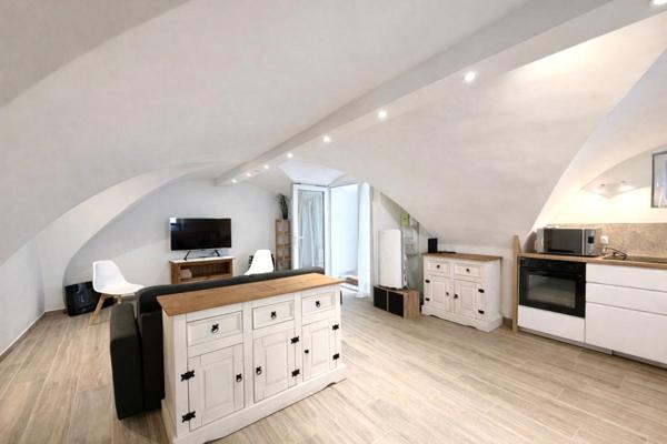 Appartement rénové Le Cannet limite Cannes 2 pièces 57 m2 duplex
