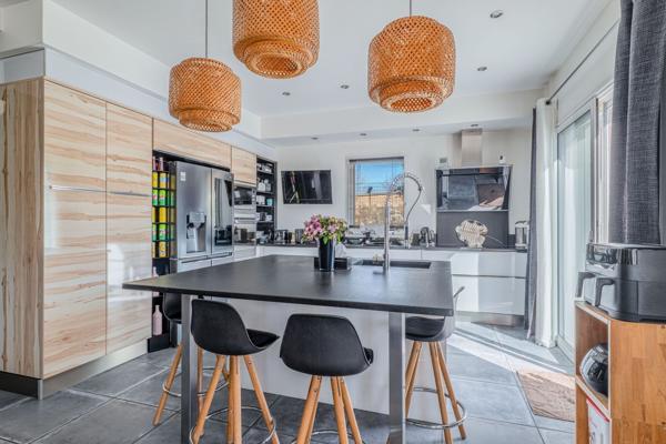 Vente Maison contemporaine Sainte-Foy-lès-Lyon 7 Pièces 190 m²