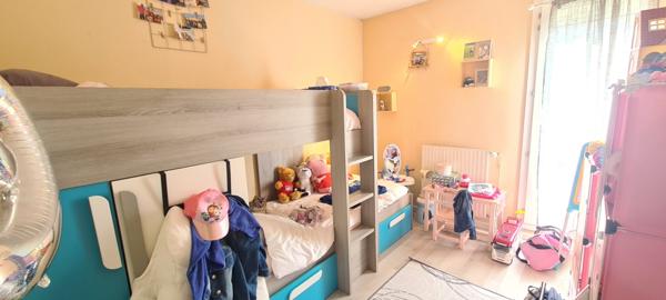 Chartres Basse ville : Grand appartement T5 avec balcon terrasse et parking