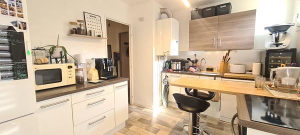 Chartres Basse ville : Grand appartement T5 avec balcon terrasse et parking