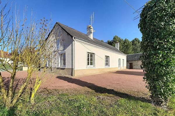 Maison à vendre à Mouliherne avec dépendances