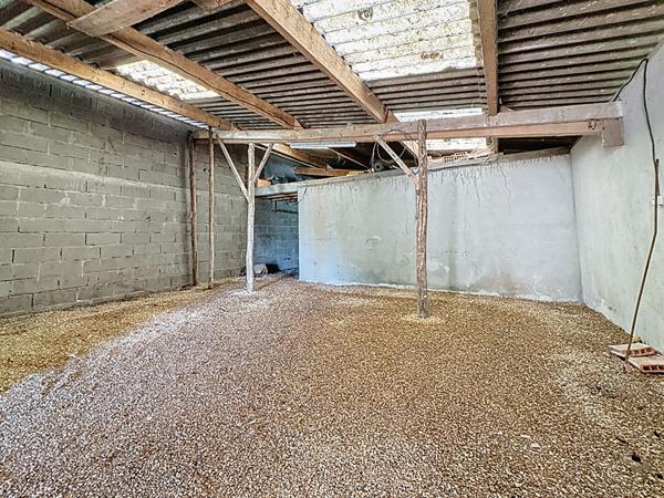 Maison à vendre à Mouliherne avec dépendances