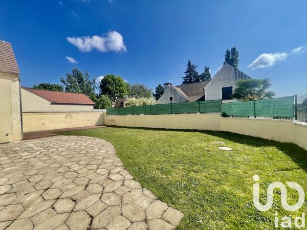 Maison 7 pièces de 234 m² à Champagne-sur-Oise (95660)