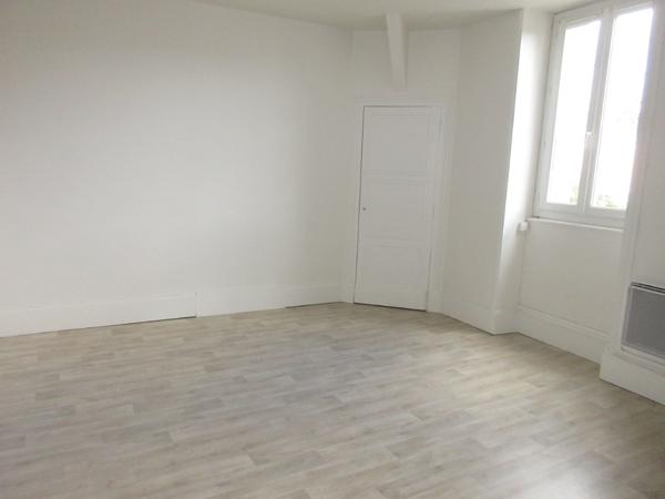 LOCATION MONTLUCON APPARTEMENT F3 BIS Montlucon
